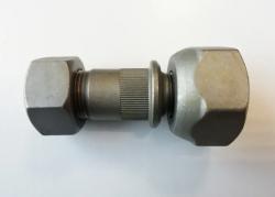 Шпилька колеса NQR71/75/NPR75/NQR90 передняя левая =BAGSTAR= (8971312841)
