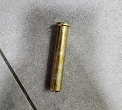 Палец SHACMAN SHAANXI X3000 ленты бака топливного OE   Q5101265